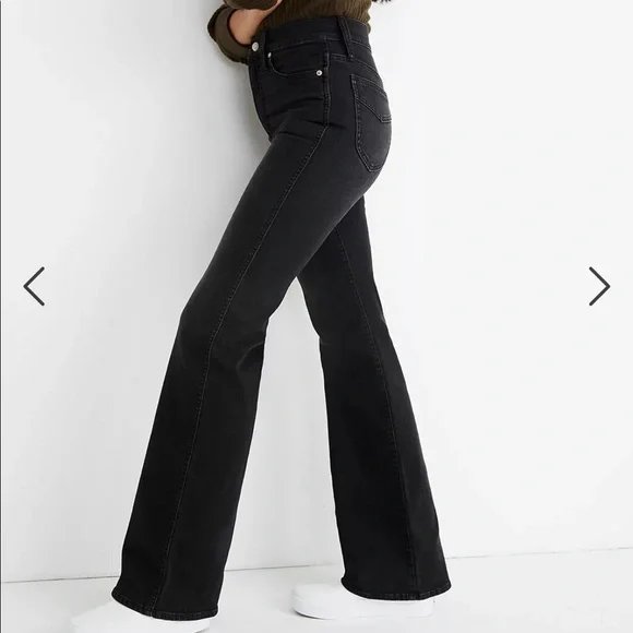 Madewell Petite 11" High-Rise Flare Jeans in Bankside Wash - Picture 4 of 7
